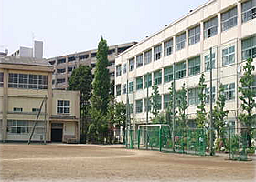 青葉台中学校