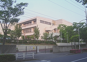 鴨志田緑小学校