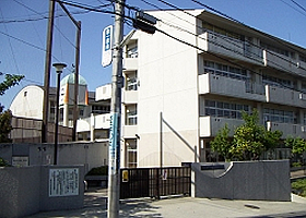 南山田小学校