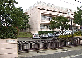 中川西中学校