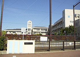 都筑小学校